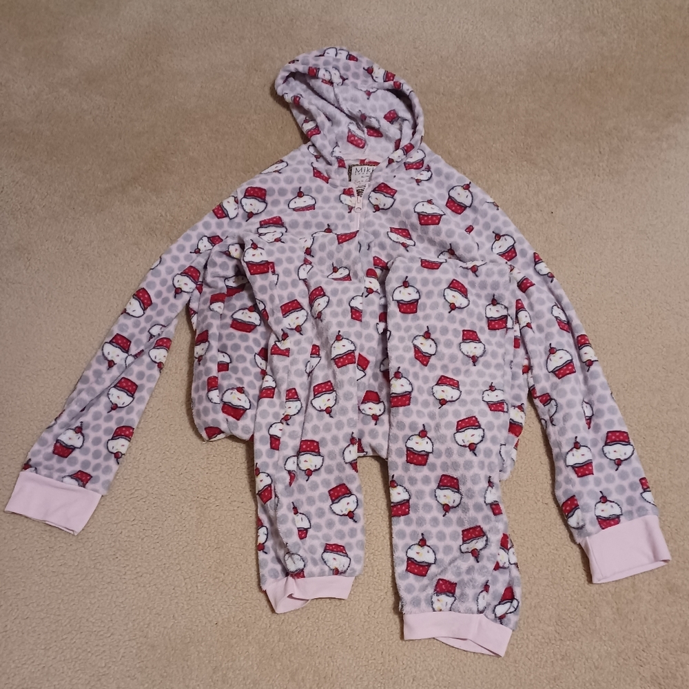 4/$60 Hooded Cupcake Onesie - Size XL